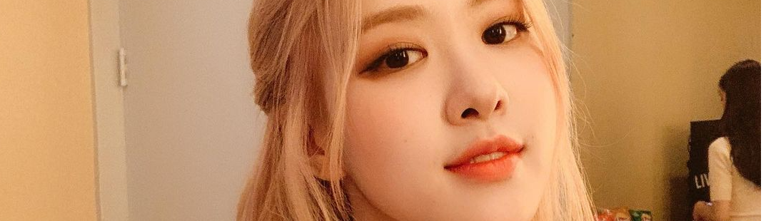 ĐINH NGÂN THỦY TÙNG